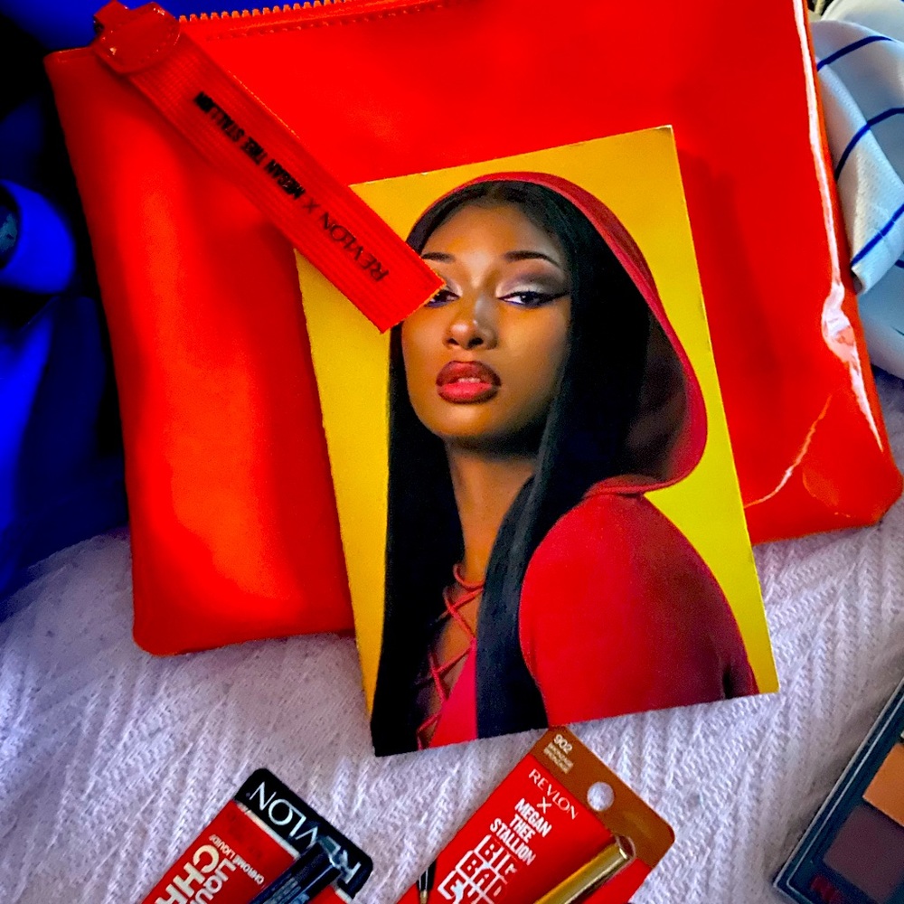 REVLON X MEGAN THEE STALLION MAKEUP SET LG